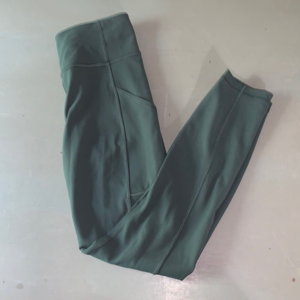 LuluLemon leggings